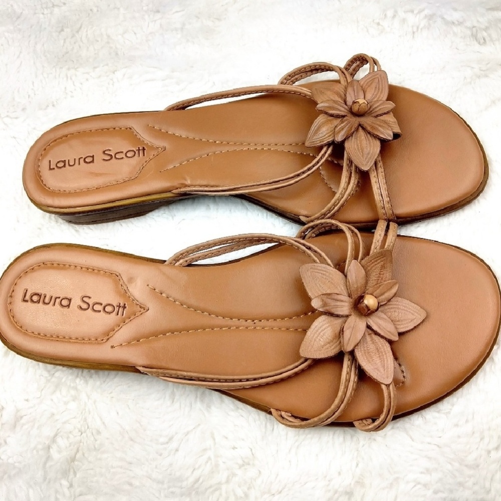 NWT Laura Scott Leather Upper Tan Camel Sandals